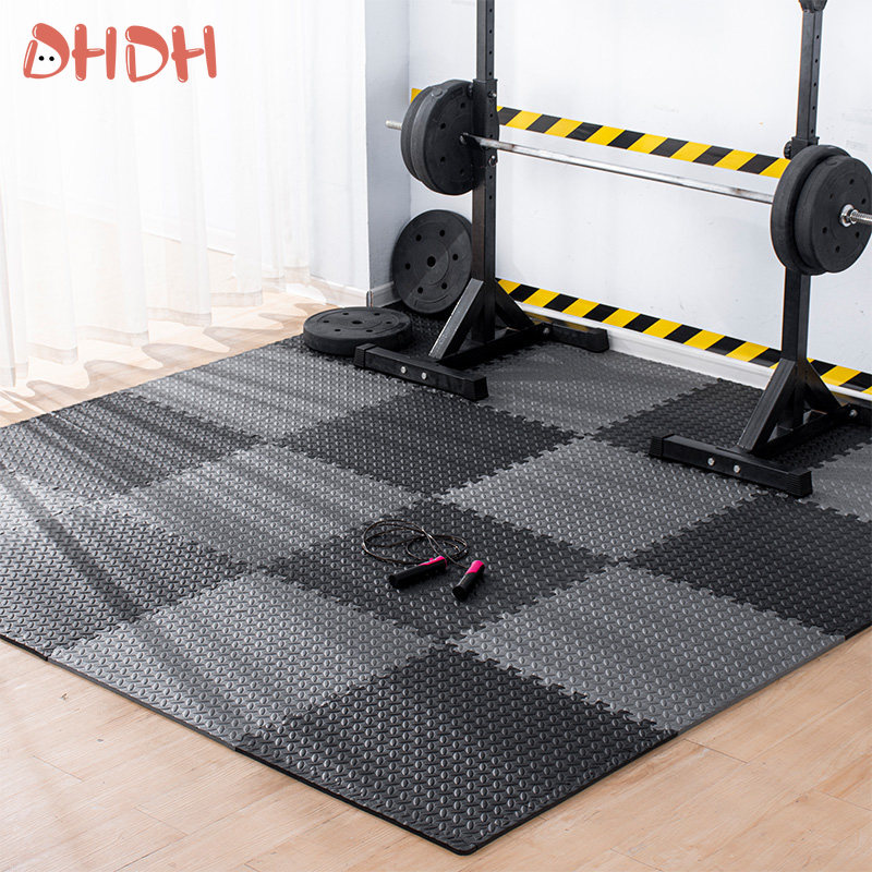 홈트레이닝용 미끄럼 방지 고무 운동 매트, 인터로킹 디 - Home Gym On Carpet 리뷰 및 가격